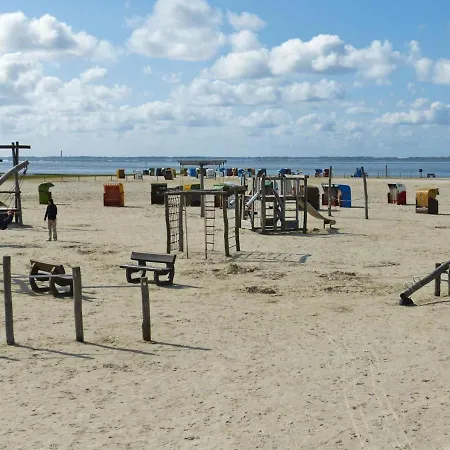 Doppelhaushaelfte In *